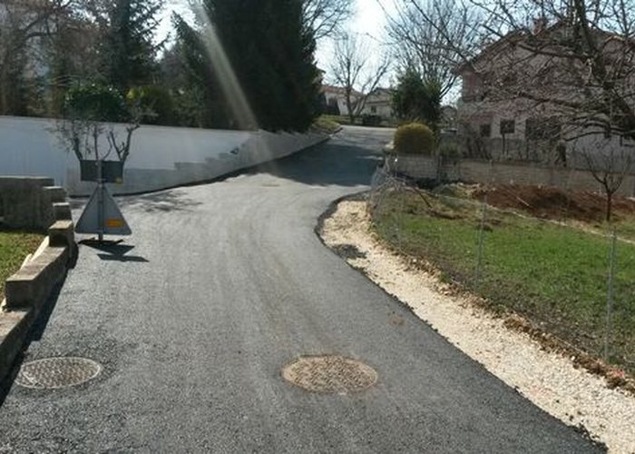 Nastavlja se izgradnja kanalizacije u središnjoj prometnici naselja Stancije Pataj nadomak Pazina